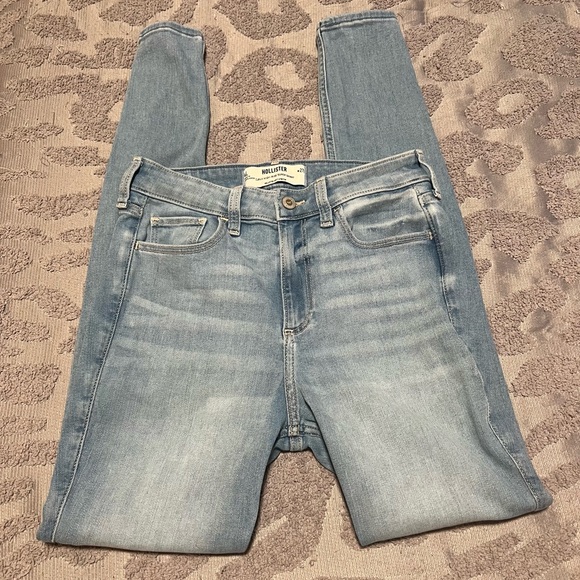 Hollister Light Blue Curvy High-Rise Super Skinny Jeans Size 4 Long - Picture 1 of 3